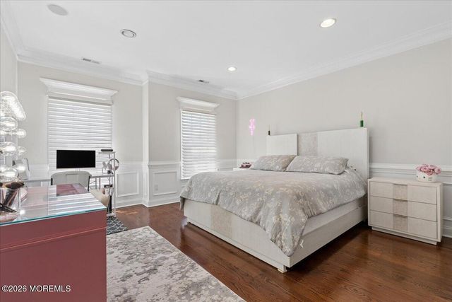 828 Dancer Lane, Manalapan, NJ 07726