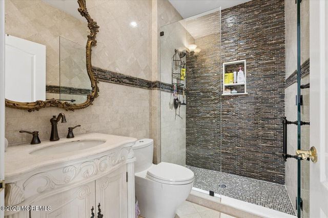 828 Dancer Lane, Manalapan, NJ 07726
