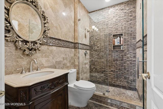 828 Dancer Lane, Manalapan, NJ 07726