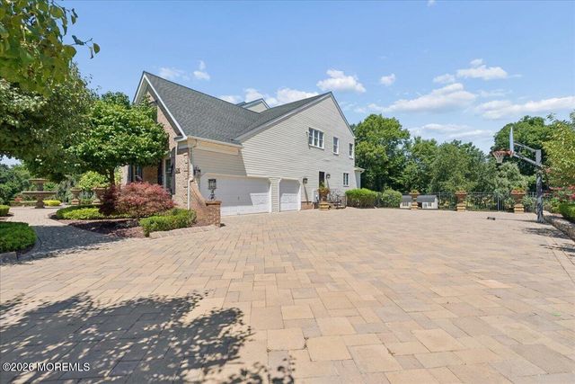 828 Dancer Lane, Manalapan, NJ 07726