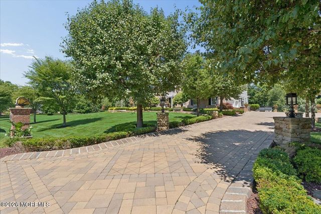 828 Dancer Lane, Manalapan, NJ 07726