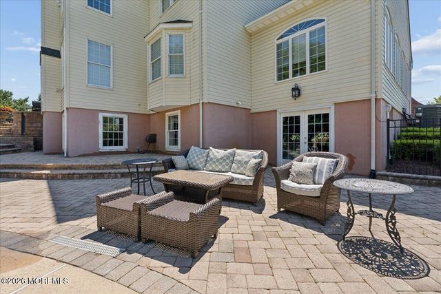 828 Dancer Lane, Manalapan, NJ 07726