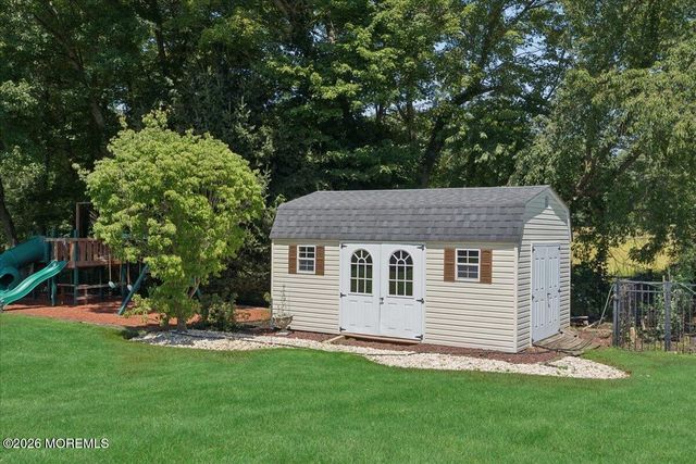 828 Dancer Lane, Manalapan, NJ 07726