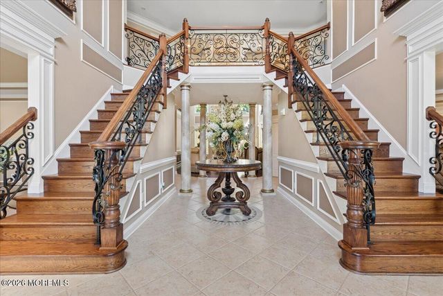 828 Dancer Lane, Manalapan, NJ 07726