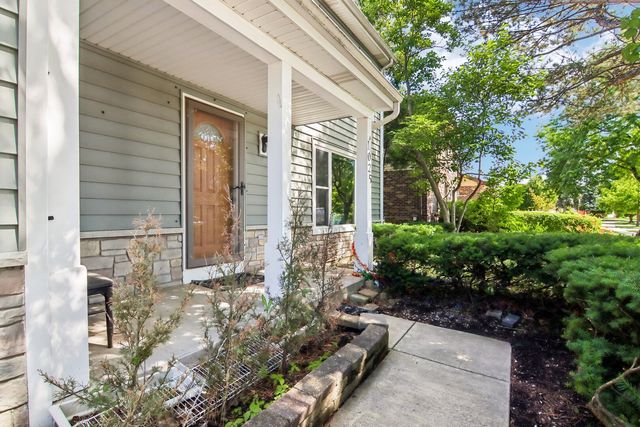 1025 Longford Drive, Westmont, IL 60559