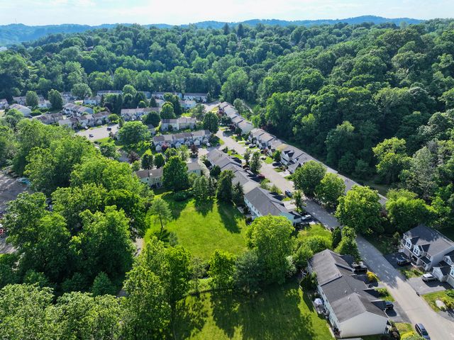 255 Commons Drive, Oakmont, PA 15139