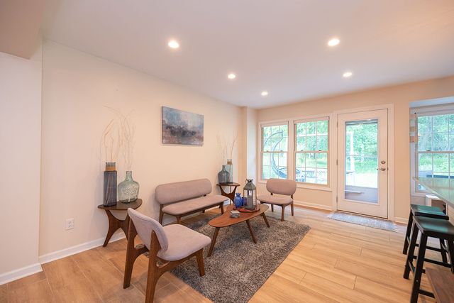 255 Commons Drive, Oakmont, PA 15139
