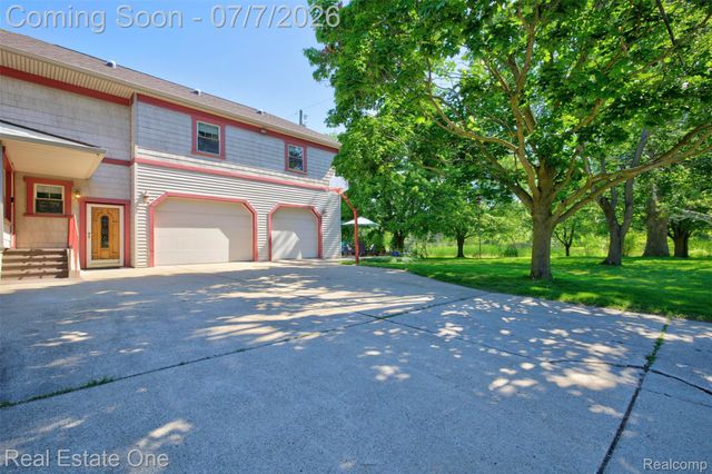 4 N Church Street, Brandon Charter Township, MI 48462
