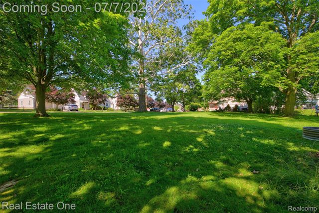 4 N Church Street, Brandon Charter Township, MI 48462
