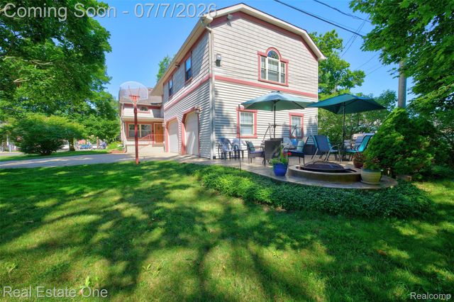 4 N Church Street, Brandon Charter Township, MI 48462