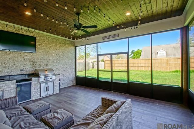 17719 Empress Dr, Greenwell Springs, LA 70739