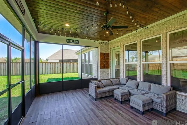 17719 Empress Dr, Greenwell Springs, LA 70739