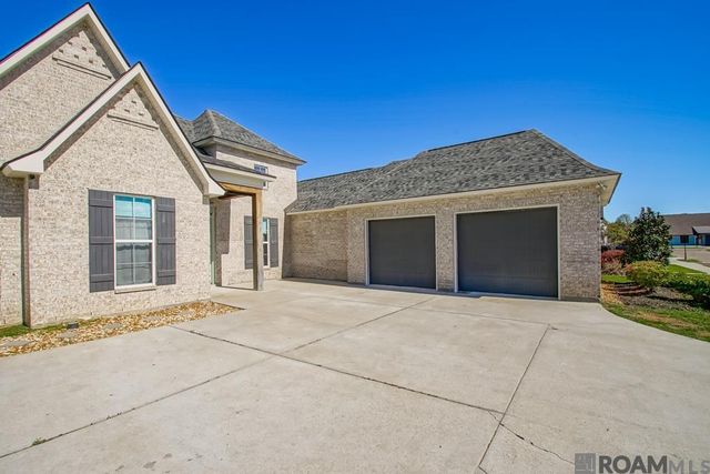 17719 Empress Dr, Greenwell Springs, LA 70739