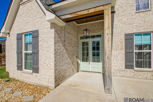 17719 Empress Dr, Greenwell Springs, LA 70739