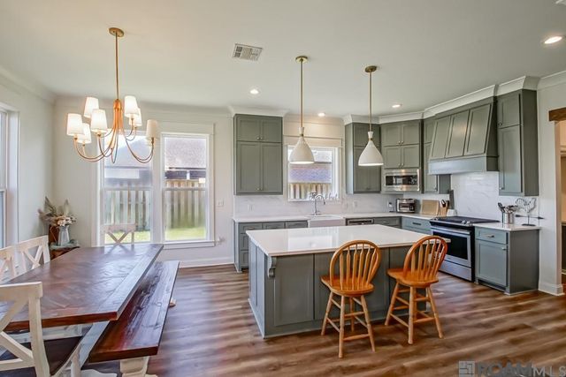 17719 Empress Dr, Greenwell Springs, LA 70739