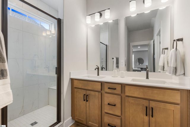 118 Ives Way, Piedmont, SC 29673