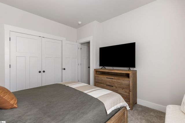 118 Ives Way, Piedmont, SC 29673