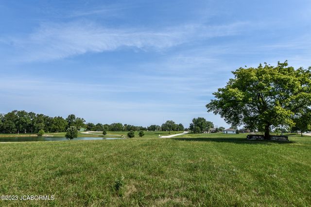 10970 EAGLE LAKE LANE, Holts Summit, MO 65043