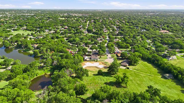 1214 Oakwood Trail, Southlake, TX 76092