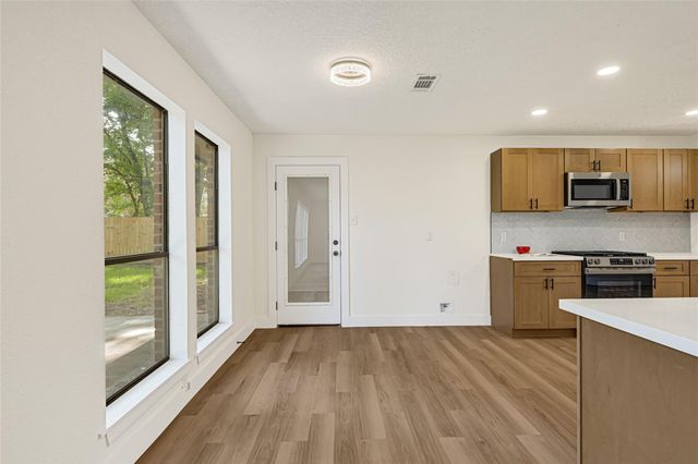 3704 Winter Haven Drive, Baytown, TX 77521