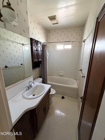 614 Wamba Avenue, Toledo, OH 43607