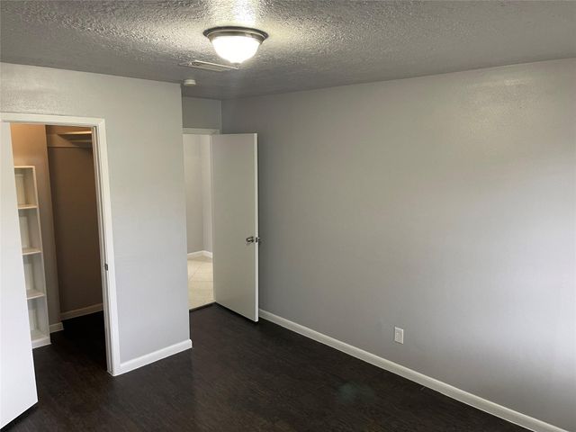 2302 E Shannon Street, Deer Park, TX 77536