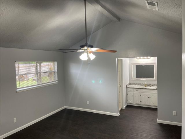 2302 E Shannon Street, Deer Park, TX 77536