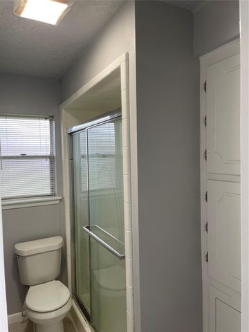 2302 E Shannon Street, Deer Park, TX 77536