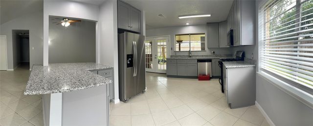 2302 E Shannon Street, Deer Park, TX 77536