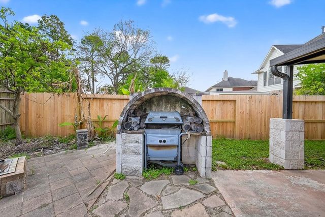 3807 Stableridge Drive, Houston, TX 77014