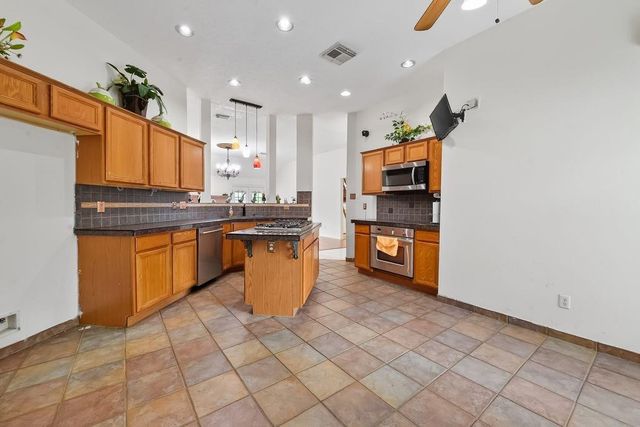 3807 Stableridge Drive, Houston, TX 77014