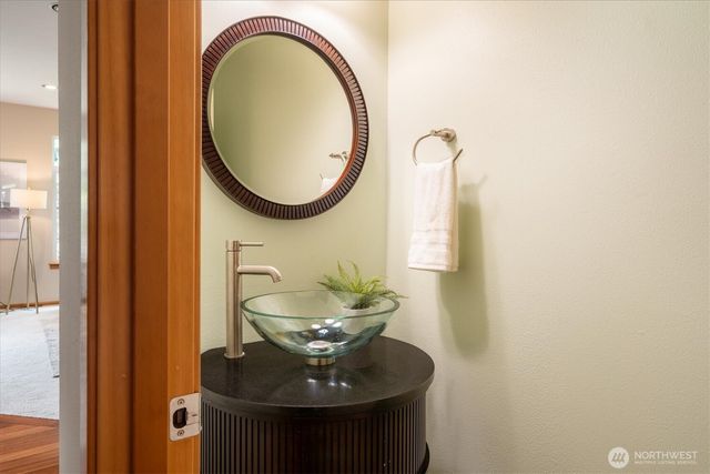 6008 NE 1st Circle, Renton, WA 98059