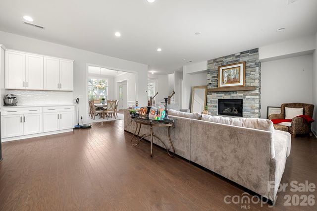 5005 Alexander Manor Drive, Charlotte, NC 28270