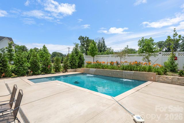 5005 Alexander Manor Drive, Charlotte, NC 28270