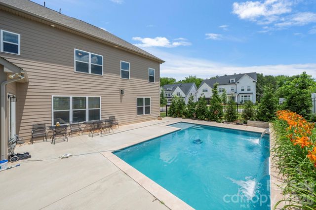 5005 Alexander Manor Drive, Charlotte, NC 28270