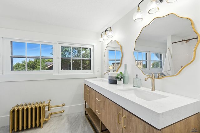 1102 9TH ST, Rapid City, SD 57701