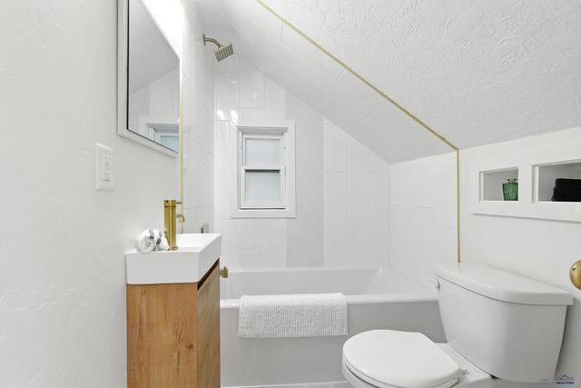 1102 9TH ST, Rapid City, SD 57701