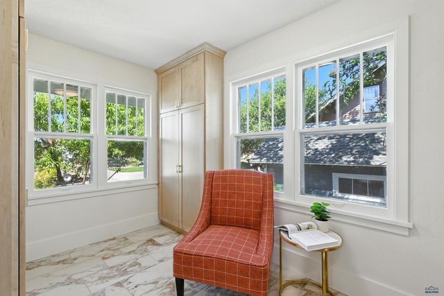 1102 9TH ST, Rapid City, SD 57701