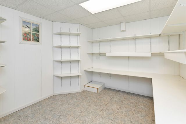 702 58th Street, West Des Moines, IA 50266