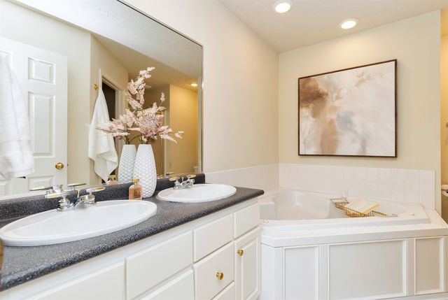 702 58th Street, West Des Moines, IA 50266