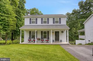 937 MEADOW LN, Millersburg, PA 17061