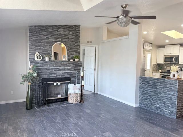 1855 RIVERSIDE 405, Ontario, CA 91761
