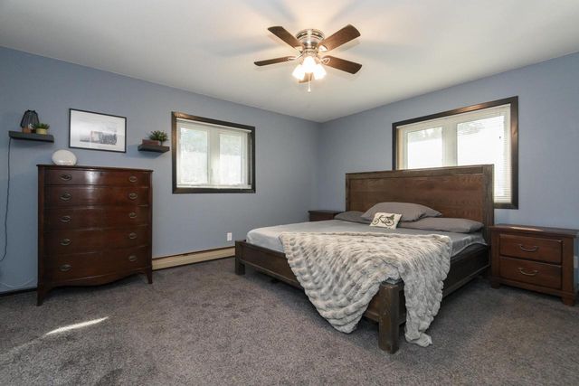 414 Whipple Tree LANE, Waterford, WI 53185