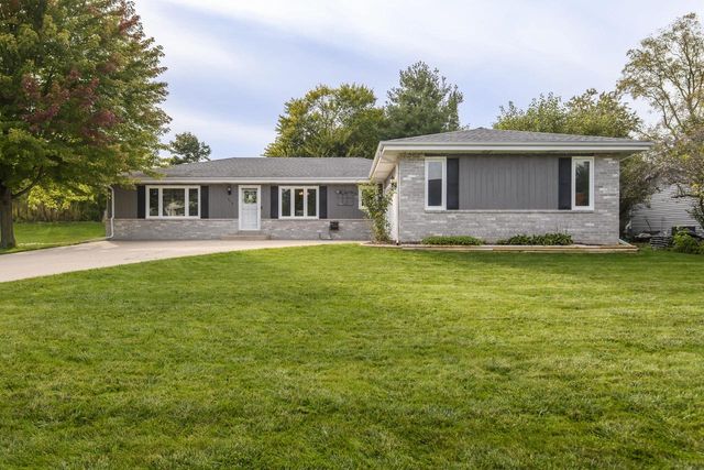 414 Whipple Tree LANE, Waterford, WI 53185