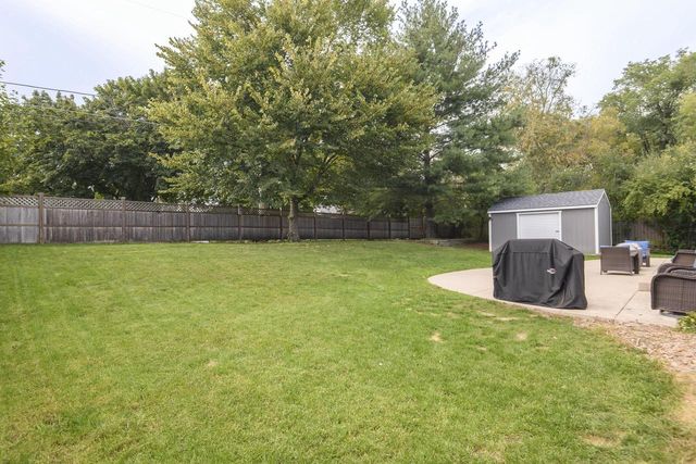 414 Whipple Tree LANE, Waterford, WI 53185