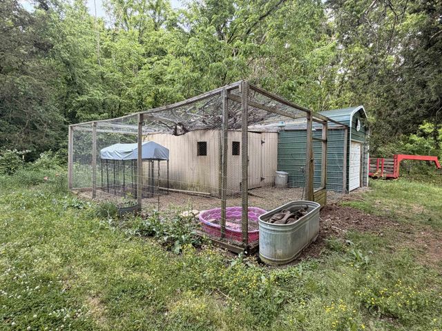 7552 Nolensville Rd, Nolensville, TN 37135