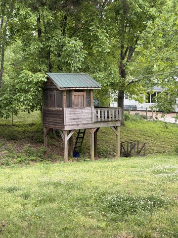 7552 Nolensville Rd, Nolensville, TN 37135