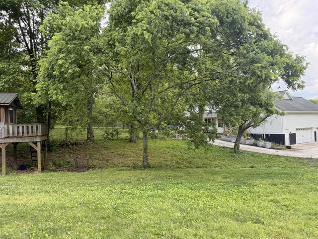 7552 Nolensville Rd, Nolensville, TN 37135