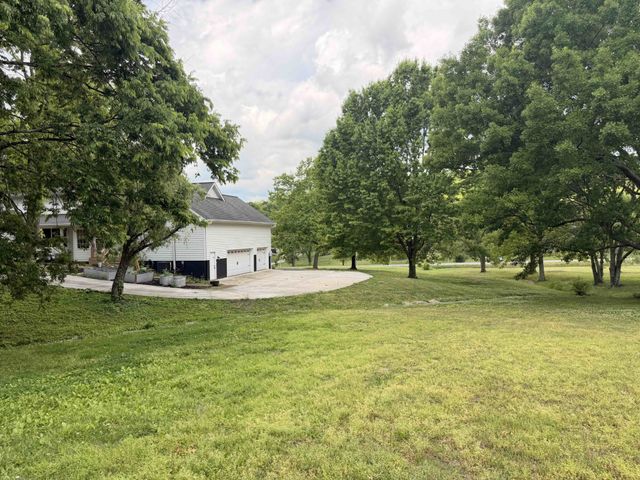 7552 Nolensville Rd, Nolensville, TN 37135