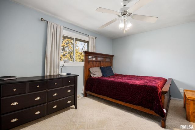 1106 W ORCHARD Lane, Peoria, IL 61615